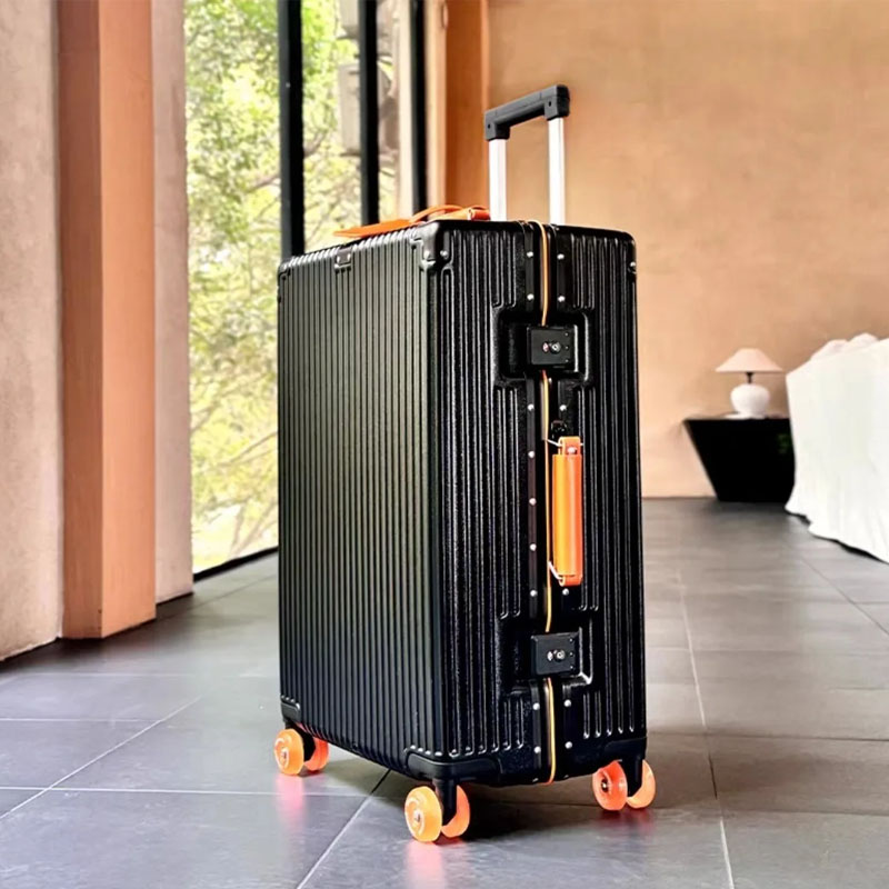 カラフルな静音キャスター付き、TSAロック対応のアルミフレー - Aluminum Frame Carry On Luggage のレビューと価格