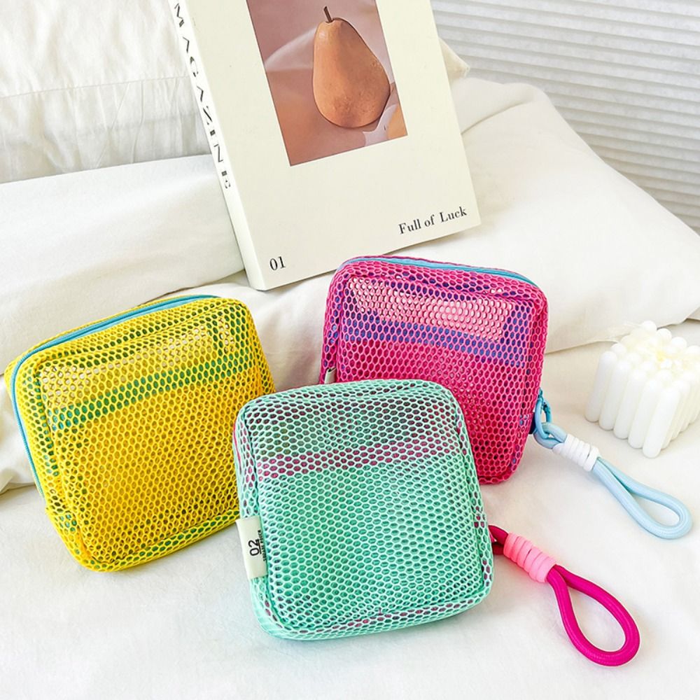 ファッション感あふれるドーパミンカラーの収納バッグ。大容量で - Cosmetic Bags のレビューと価格