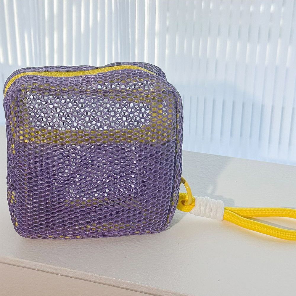 ファッション感あふれるドーパミンカラーの収納バッグ。大容量で - Cosmetic Bags のレビューと価格