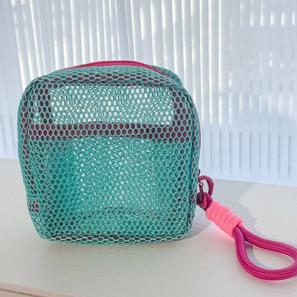 ファッション感あふれるドーパミンカラーの収納バッグ。大容量で - Cosmetic Bags のレビューと価格